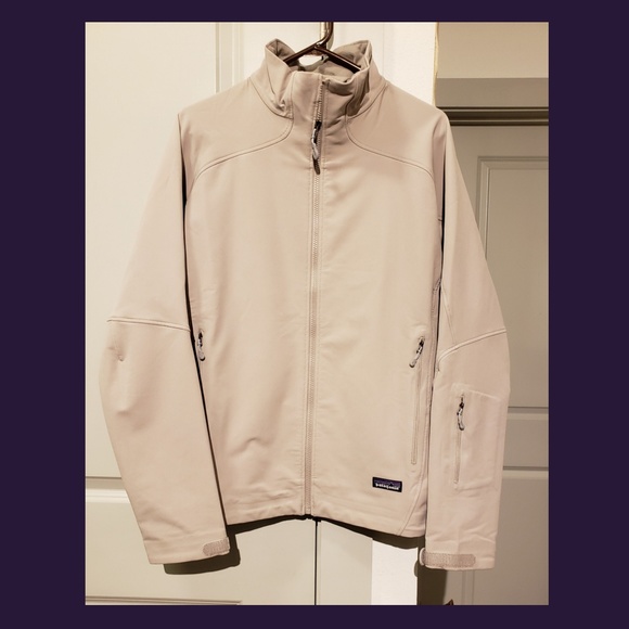 Patagonia Jackets & Blazers - Patagonia womens grey jacket. Like new condition!